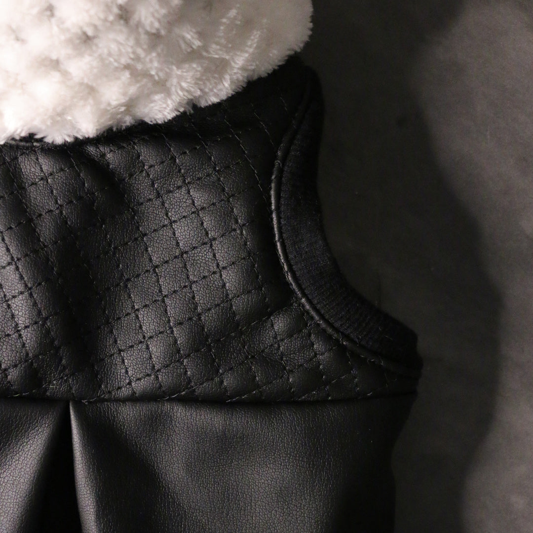 PLEASURE VEST