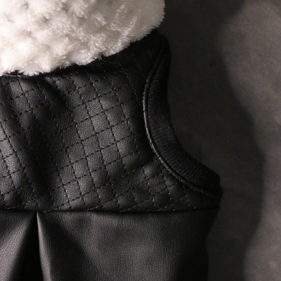 PLEASURE VEST