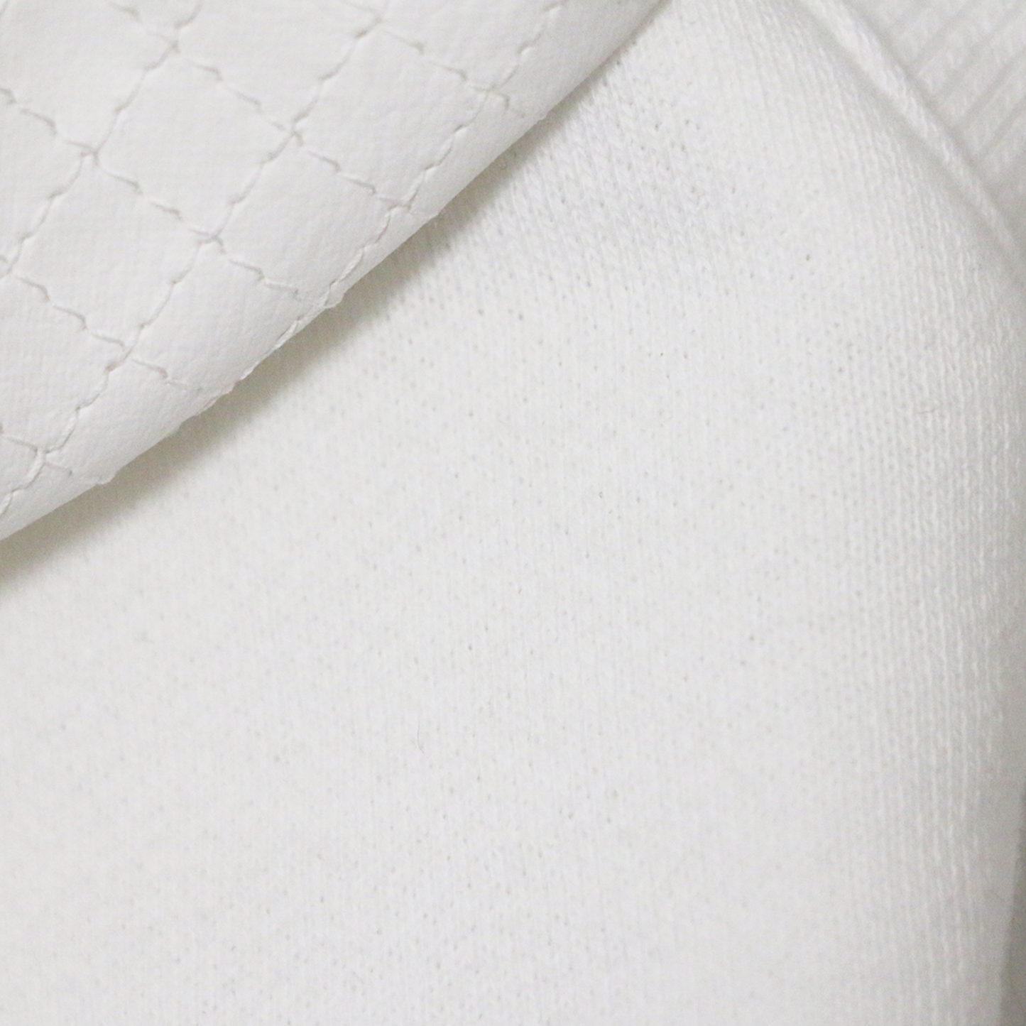 QUILTED HOOD PEARL TANK