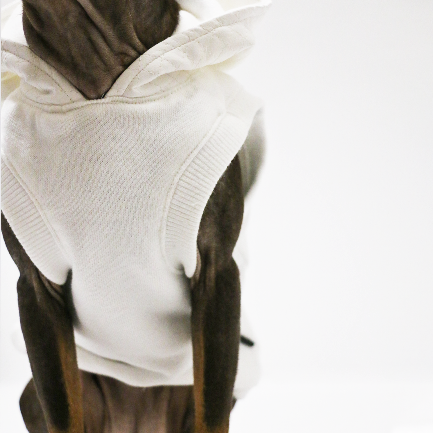 QUILTED HOOD PEARL TANK
